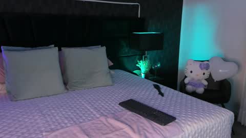 Mariana online show from 02/21/25, 05:20