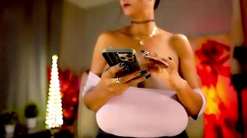 Nikita - Scroll down and read my bio please. New Pictures in Bio online show from 04/26/26, 07:06