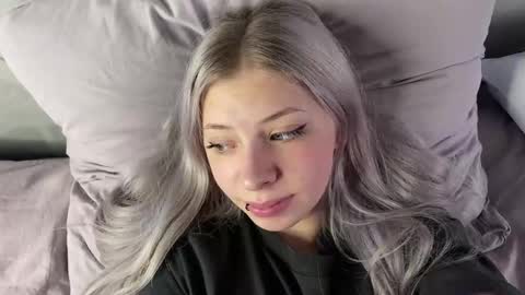 Mariko and Rin online show from 01/24/25, 10:53