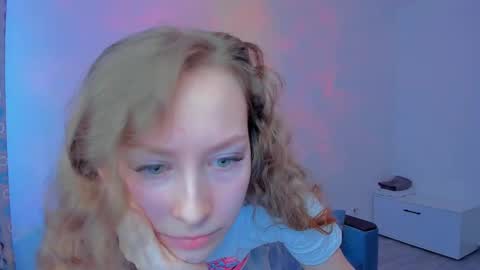 Snapshot of marilinal chatting on 02/06/25, 04:53 Marilina online show from 02/06/25, 04:53