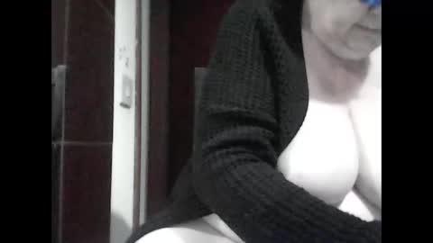 marilu64 online show from 11/05/25, 08:09