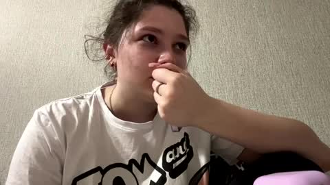 Emmie online show from 04/15/26, 11:28