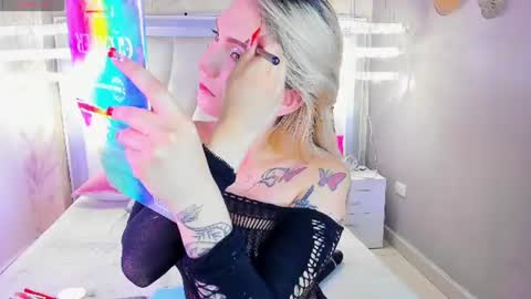Mariluu  online show from 06/17/26, 01:01