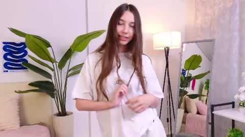 Naomi online show from 06/29/26, 04:08