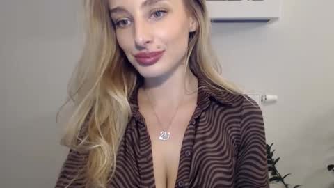 MarilynDevilish online show from 12/19/24, 03:41