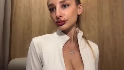 MarilynDevilish online show from 12/30/24, 09:40