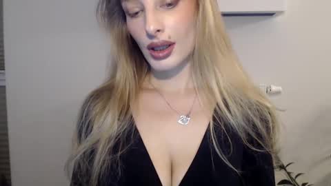 MarilynDevilish online show from 01/11/25, 04:46