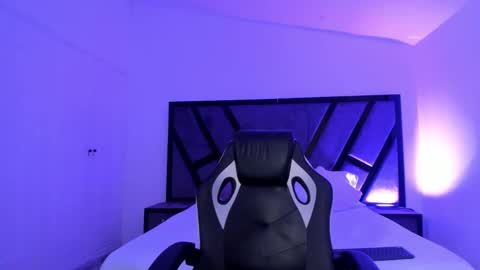 Snapshot of marilyndupont chatting on 09/13/25, 04:01 Marilyn online show from 09/13/25, 04:01