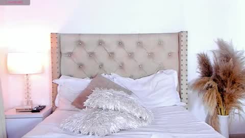 Snapshot of marilynrossy chatting on 10/08/25, 04:10 marilynrossy online show from 10/08/25, 04:10