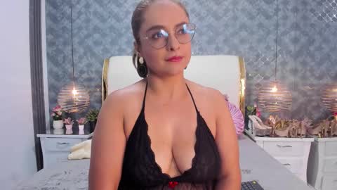 Marilyn Vega online show from 01/16/26, 08:57