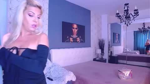 Mary Mais online show from 09/17/25, 07:10