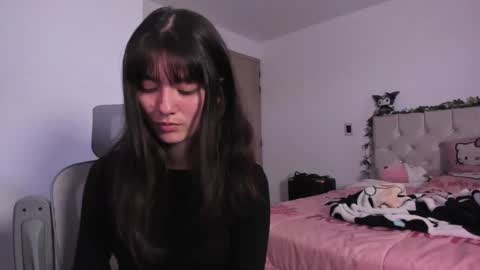 Snapshot of marin_kitoko chatting on 09/24/25, 10:35 Marin kitoko online show from 09/24/25, 10:35