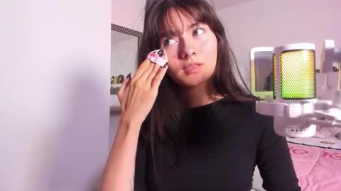 Snapshot of marin_kitoko chatting on 10/25/25, 10:15 Marin kitoko online show from 10/25/25, 10:15