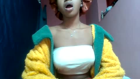 Snapshot of marinagold69 chatting on 07/04/26, 03:02 marinagold69 online show from 07/04/26, 03:02