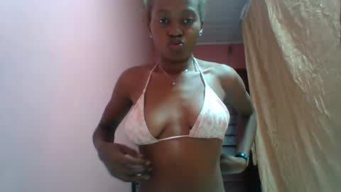 Snapshot of marinagold69 chatting on 07/06/26, 05:37 marinagold69 online show from 07/06/26, 05:37