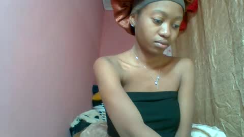 Snapshot of marinagold69 chatting on 07/14/26, 05:56 marinagold69 online show from 07/14/26, 05:56