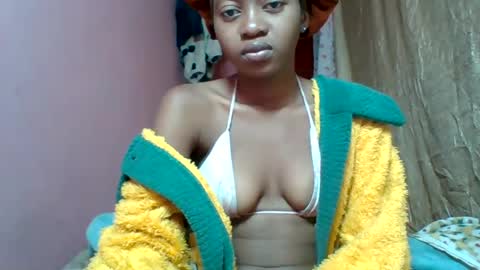 Snapshot of marinagold69 chatting on 07/20/26, 04:16 marinagold69 online show from 07/20/26, 04:16
