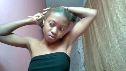 Snapshot of marinagold69 chatting on 07/22/26, 06:05 marinagold69 online show from 07/22/26, 06:05