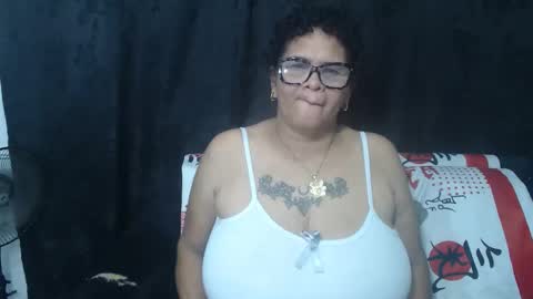 Snapshot of marinamilf chatting on 01/12/26, 01:55 Marina online show from 01/12/26, 01:55