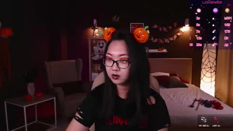 Snapshot of marine_vact chatting on 10/26/25, 02:01 Marine online show from 10/26/25, 02:01