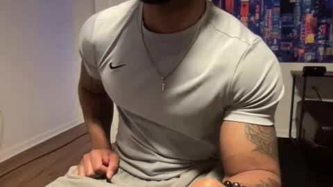 Snapshot of marineguyk19 chatting on 02/03/26, 11:54 Z online show from 02/03/26, 11:54