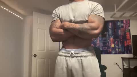 Snapshot of marineguyk19 chatting on 02/20/26, 09:15 Z online show from 02/20/26, 09:15