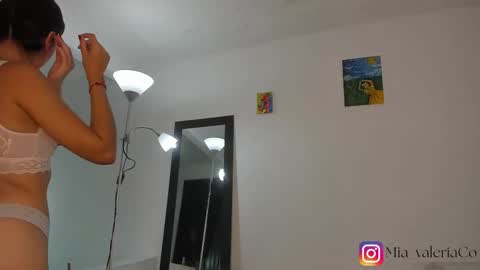 marioandmia online show from 12/21/25, 09:16