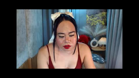 LEAH online show from 04/24/26, 05:37