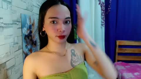 Snapshot of marishkafoxx chatting on 06/24/26, 12:04 marishka online show from 06/24/26, 12:04