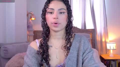 Snapshot of marivimichel03 chatting on 09/08/25, 07:02 online show from 09/08/25, 07:02