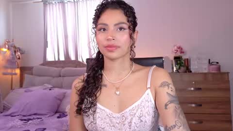 Snapshot of marivimichel03 chatting on 09/28/25, 07:08 online show from 09/28/25, 07:08