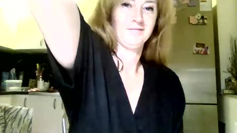 Snapshot of marizafouset chatting on 06/16/26, 11:07 MarizaFouset online show from 06/16/26, 11:07
