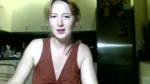 Snapshot of marizafouset chatting on 06/22/26, 09:34 MarizaFouset online show from 06/22/26, 09:34