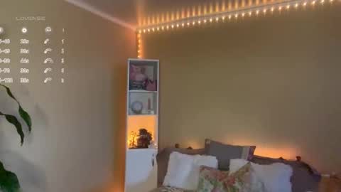 Alice  online show from 11/17/25, 07:03