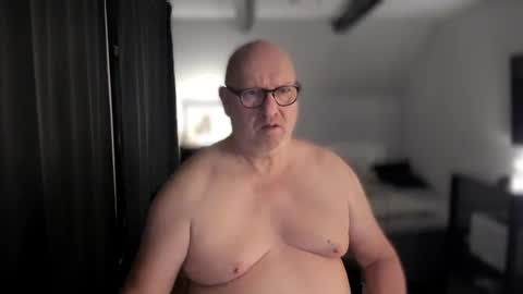 Mark online show from 02/14/25, 08:37