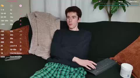 Snapshot of mark327645 chatting on 10/30/25, 02:24 Mark online show from 10/30/25, 02:24