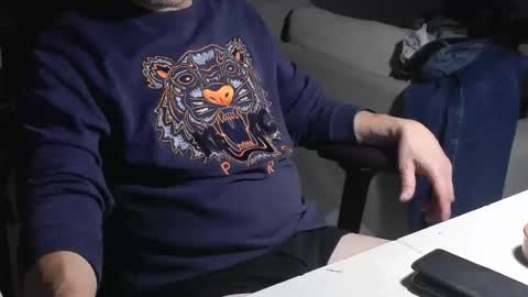 mark50569 online show from 04/18/26, 01:31