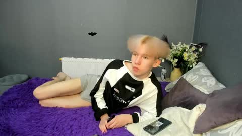 Snapshot of mark_brain chatting on 03/29/26, 11:32 mark_brain online show from 03/29/26, 11:32