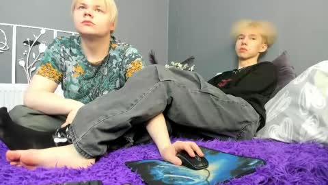 Snapshot of mark_brain chatting on 04/08/26, 12:27 mark_brain online show from 04/08/26, 12:27