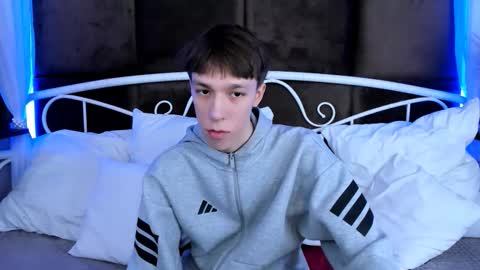 Mark online show from 11/23/25, 10:48