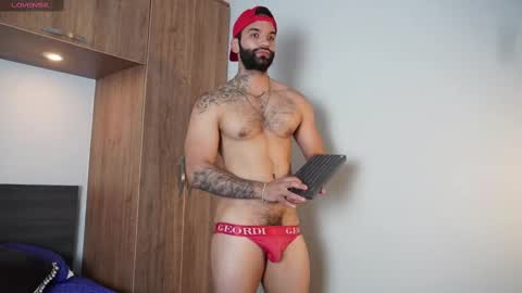 Mark online show from 09/08/25, 11:59