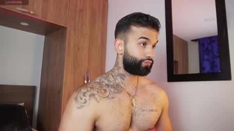 Mark online show from 10/01/25, 01:11