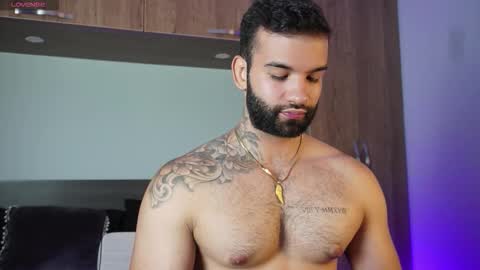 Mark online show from 10/10/25, 05:34