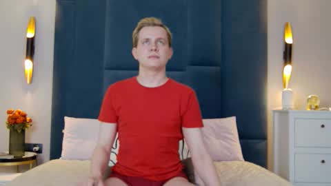 Mark online show from 03/26/26, 09:42