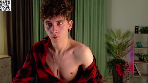 Snapshot of mark_safr chatting on 10/07/25, 07:55 Mark online show from 10/07/25, 07:55