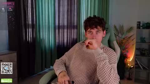 Snapshot of mark_safr chatting on 10/23/25, 08:46 Mark online show from 10/23/25, 08:46