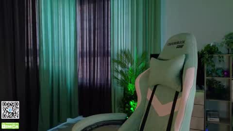 Snapshot of mark_safr chatting on 11/29/25, 07:11 Mark online show from 11/29/25, 07:11