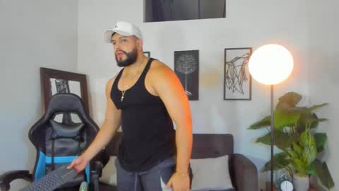 mark_x23 online show from 02/23/26, 03:48