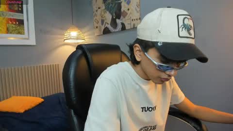 markbowie online show from 04/18/26, 07:18