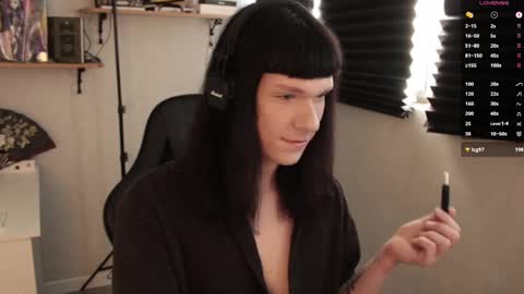 Mark online show from 03/01/25, 01:07